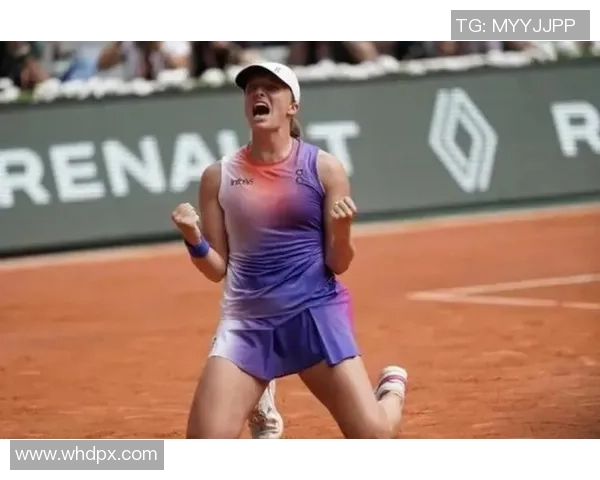 足球球星下跪行动引发全球热议：背后深刻意义与社会影响分析